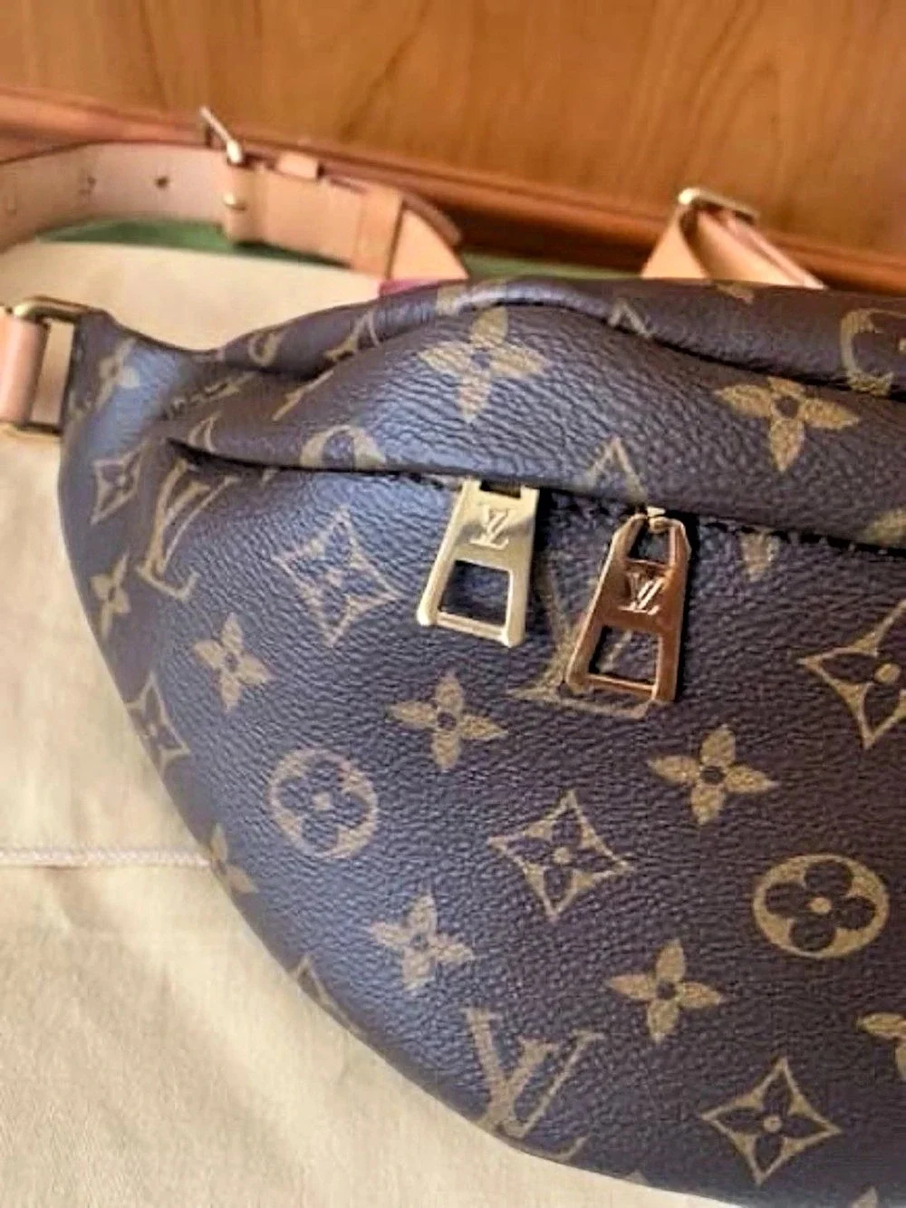 Louis Vuitton Monogram - Bumbag